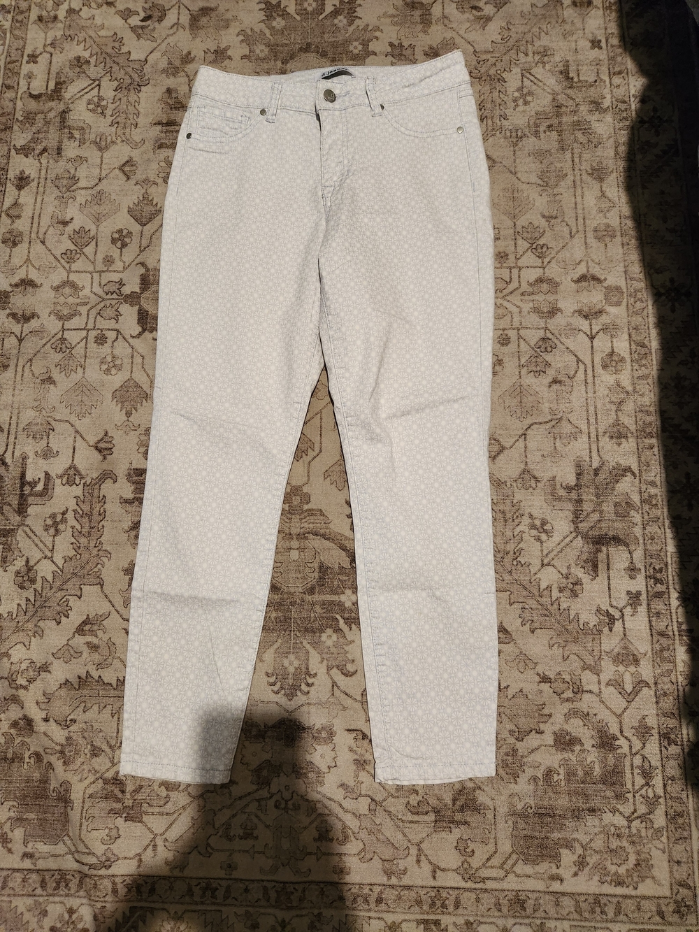 d. jeans White Printed Ankle & Cropped Jeans